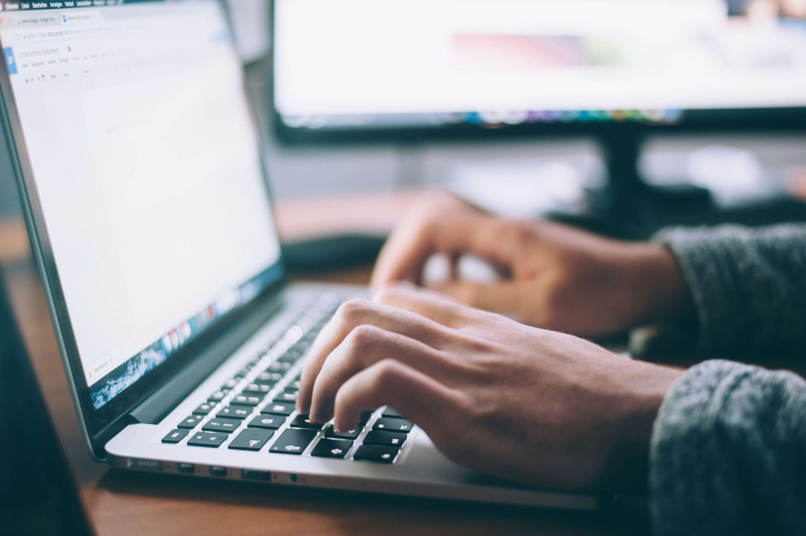 ¿Por qué es importante delegar la gestión de redes sociales a profesionales?